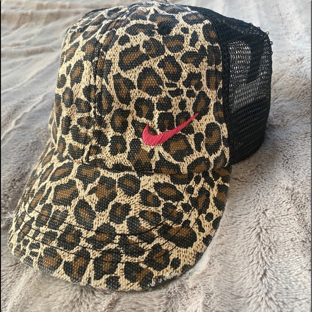 Nike leopard print hat